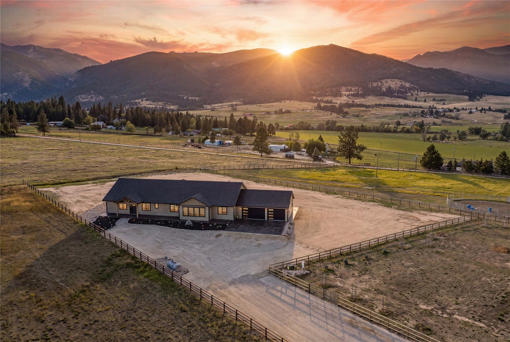 Photo of 2341 Hamby Lane, Victor, MT 59875 (MLS # 30078419)