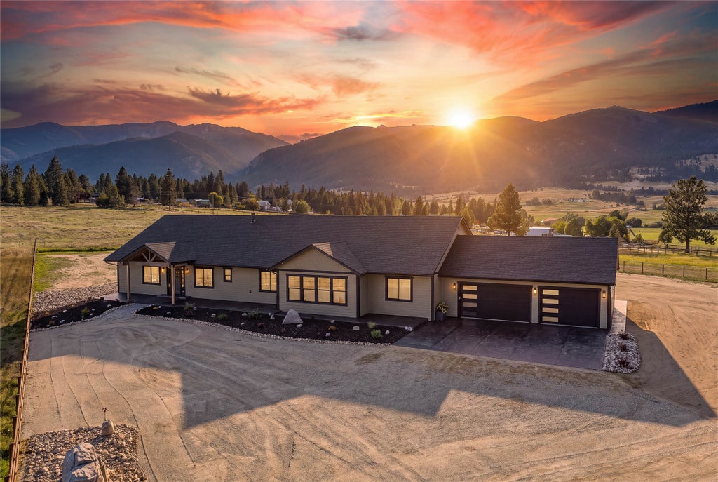 Photo of 2341 Hamby Lane, Victor, MT 59875 (MLS # 30078419)