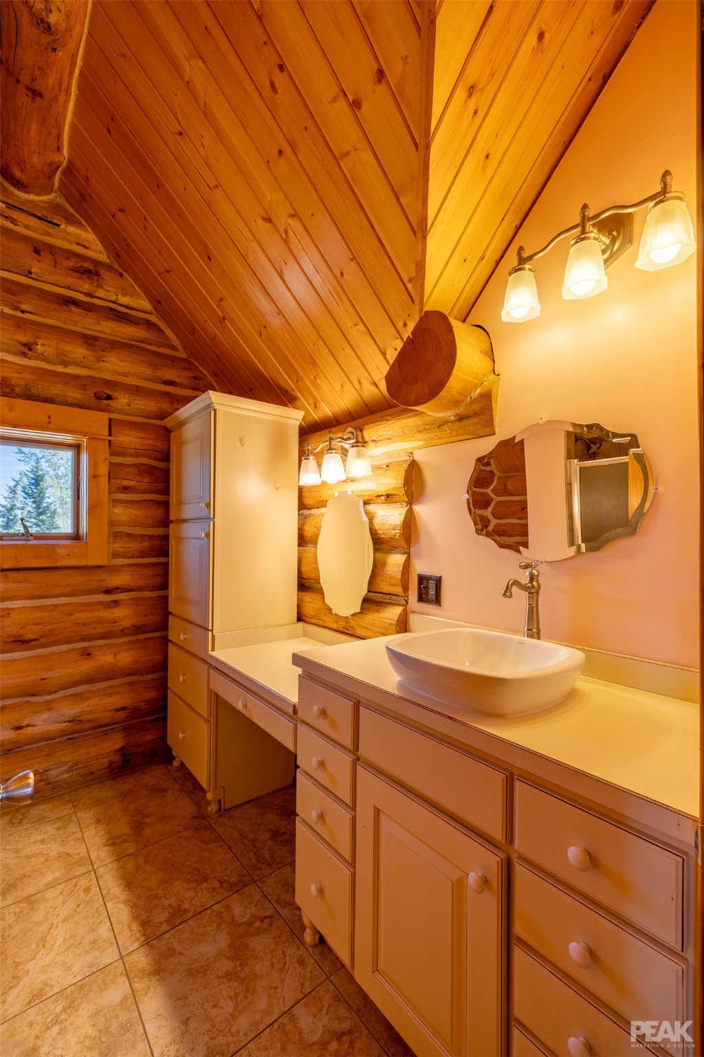 Helena, Montana 59602, United States, 3 Bedrooms Bedrooms, ,2 BathroomsBathrooms,Residential,Pending,56269