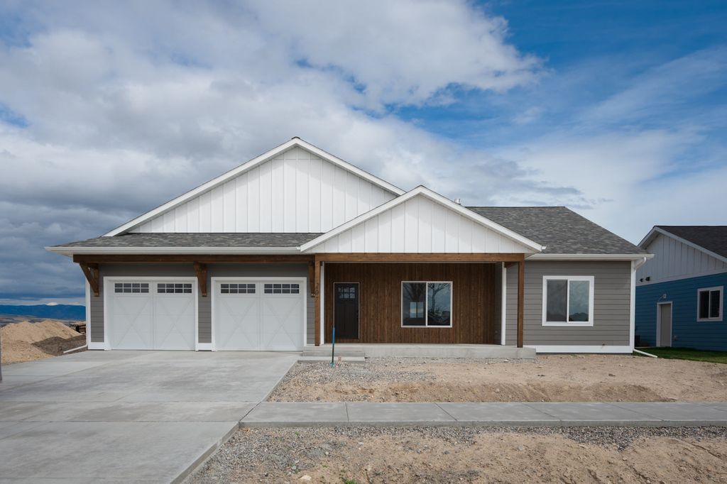 Photo of 207 S Crispin Street, Manhattan, MT 59741 (MLS # 30069017)