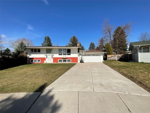 Photo of 407 Ashley Court, Kalispell, MT 59901 (MLS # 30068190)