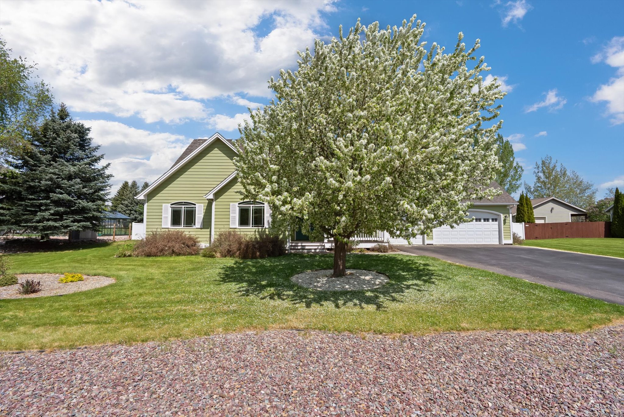 107 W Bowman Drive