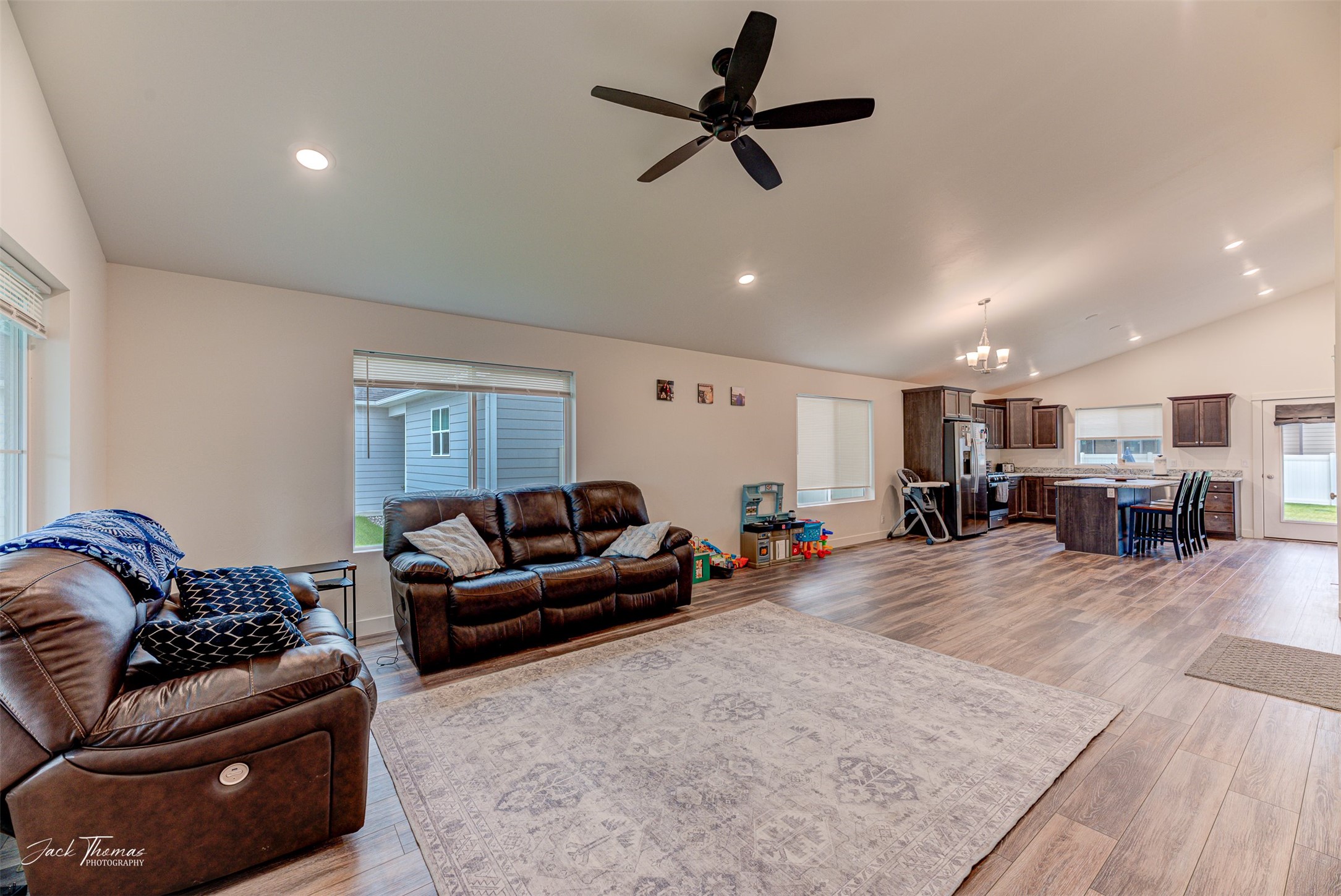 East Helena, Montana 59635, United States, 3 Bedrooms Bedrooms, ,2 BathroomsBathrooms,Residential,Pending,40146