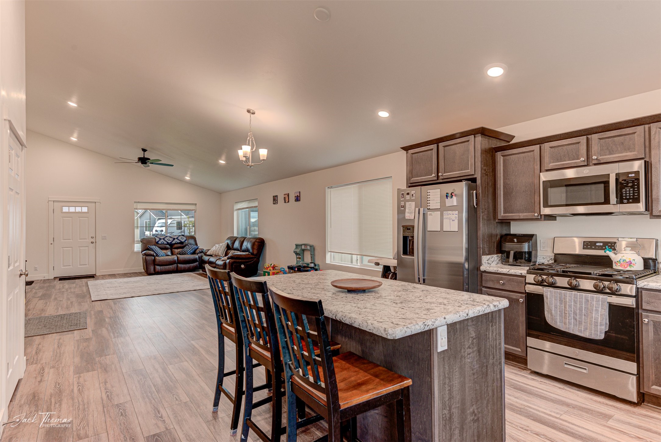 East Helena, Montana 59635, United States, 3 Bedrooms Bedrooms, ,2 BathroomsBathrooms,Residential,Pending,40146