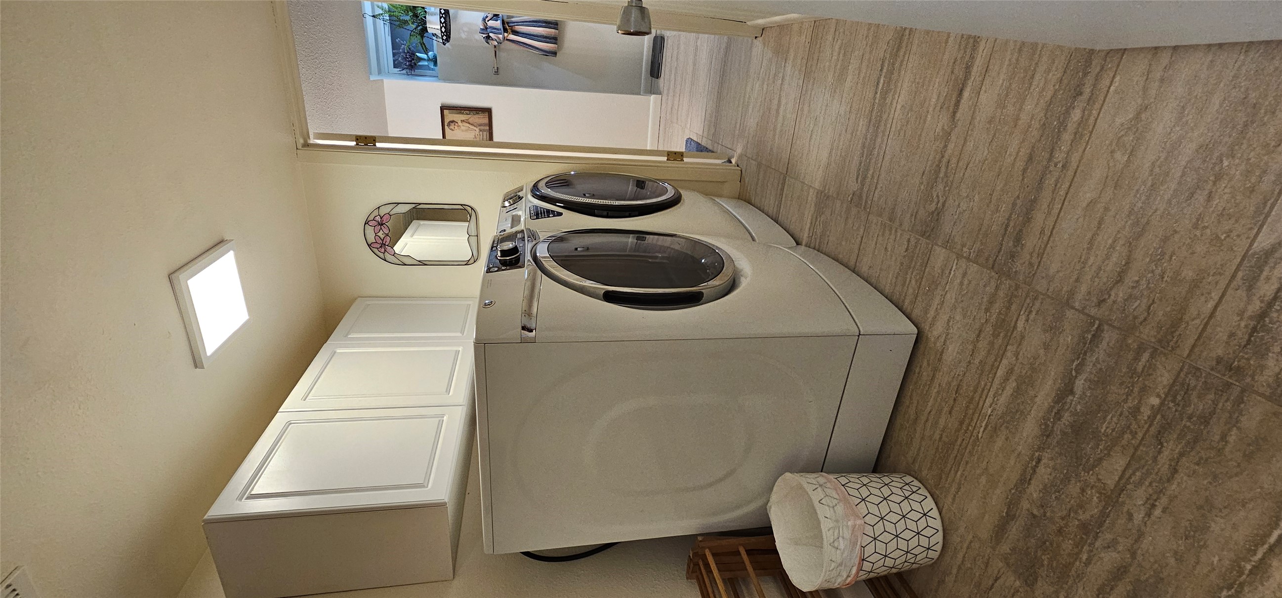 Great Falls, Montana 59404, United States, 4 Bedrooms Bedrooms, ,3 BathroomsBathrooms,Residential,Active,211192