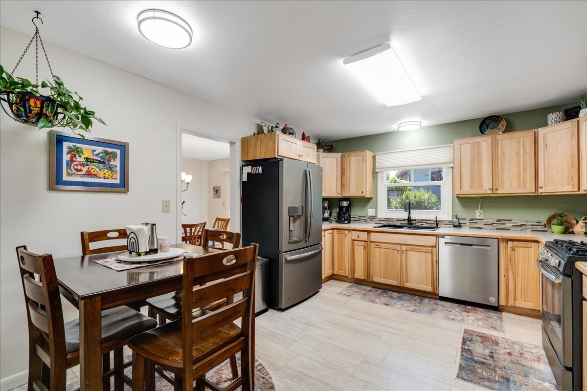 Great Falls, Montana 59404, United States, 4 Bedrooms Bedrooms, ,3 BathroomsBathrooms,Residential,Active,211192