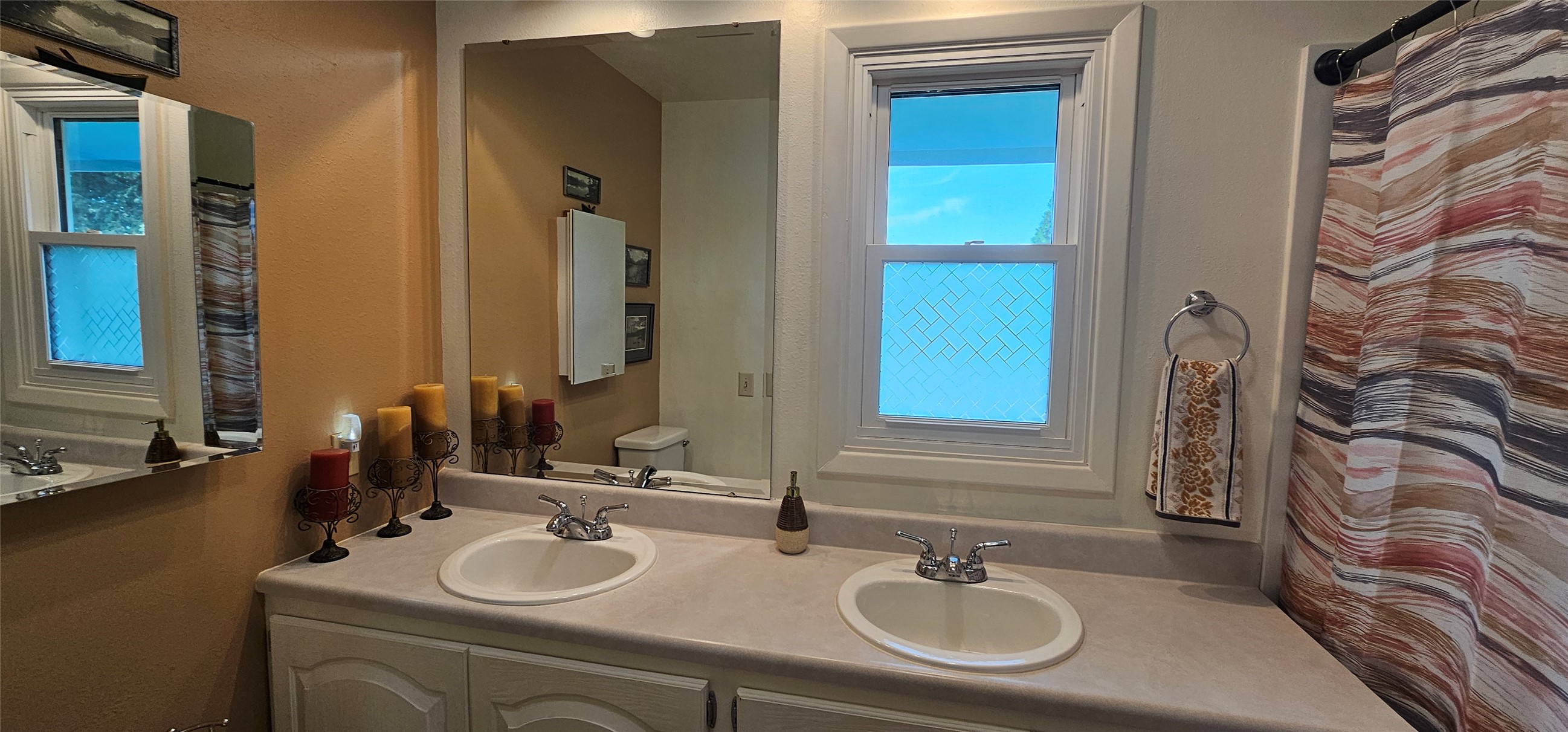 Great Falls, Montana 59404, United States, 4 Bedrooms Bedrooms, ,3 BathroomsBathrooms,Residential,Active,211192