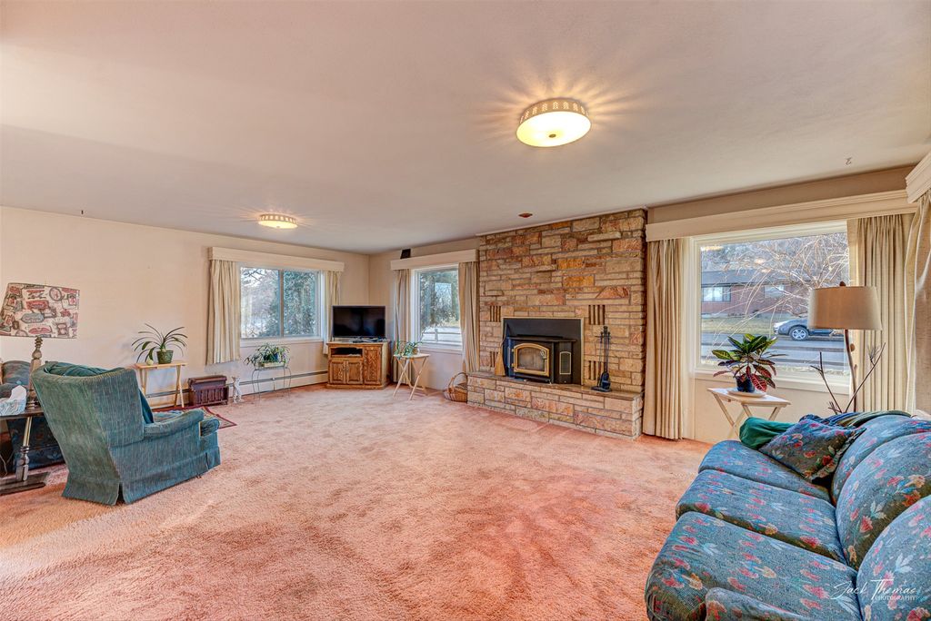 Photo of 1108 Choteau Street, Helena, MT 59601 (MLS # 30064074)