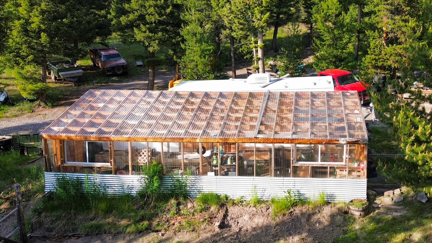 912 Muskrat Road