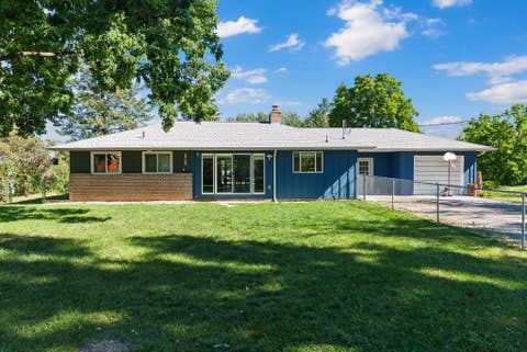 Photo of 6 12th Avenue W, Polson, MT 59860 (MLS # 30074729)