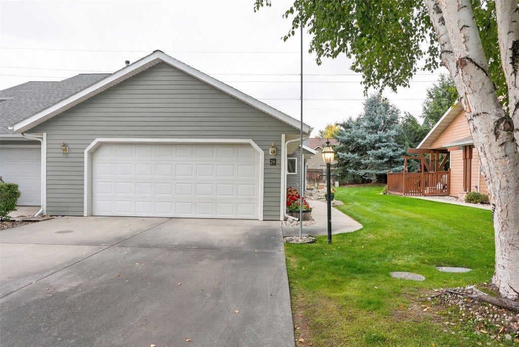 Photo of 24 Cheyenne Trail, Hamilton, MT 59840 (MLS # 30078727)