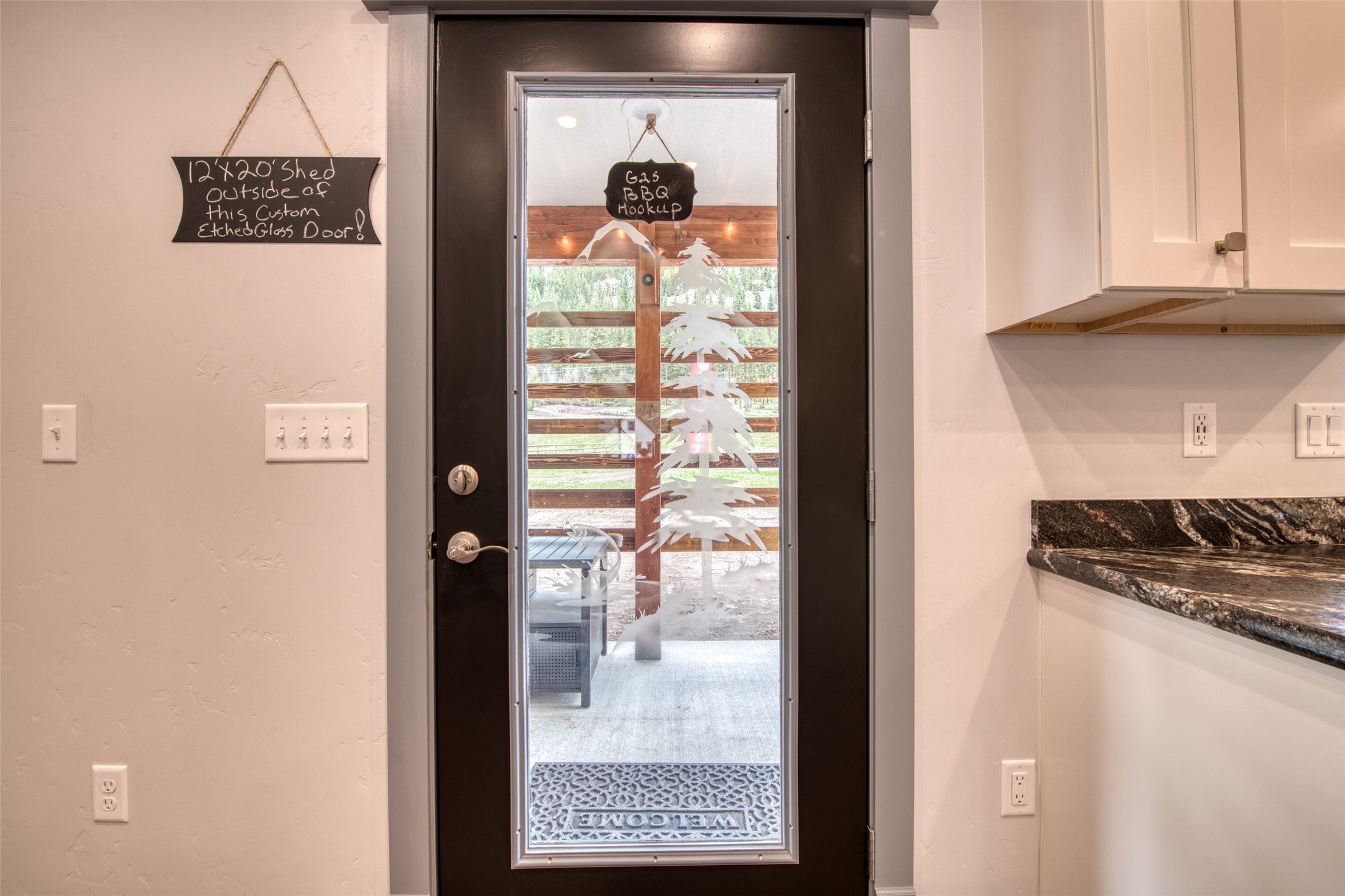 Alberton, Montana 59820, United States, 3 Bedrooms Bedrooms, ,2 BathroomsBathrooms,Residential,Pending,65359