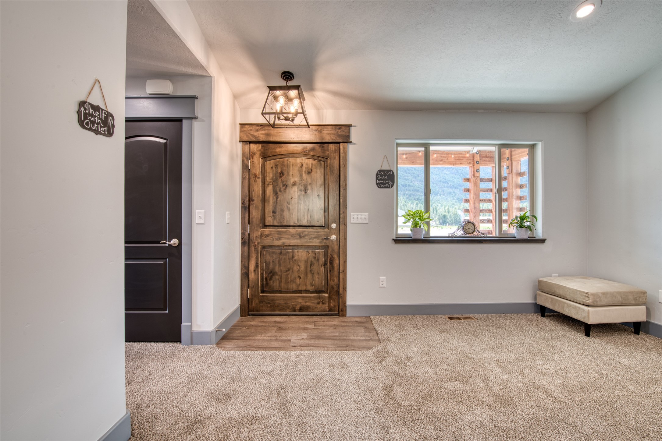 Alberton, Montana 59820, United States, 3 Bedrooms Bedrooms, ,2 BathroomsBathrooms,Residential,Pending,65359