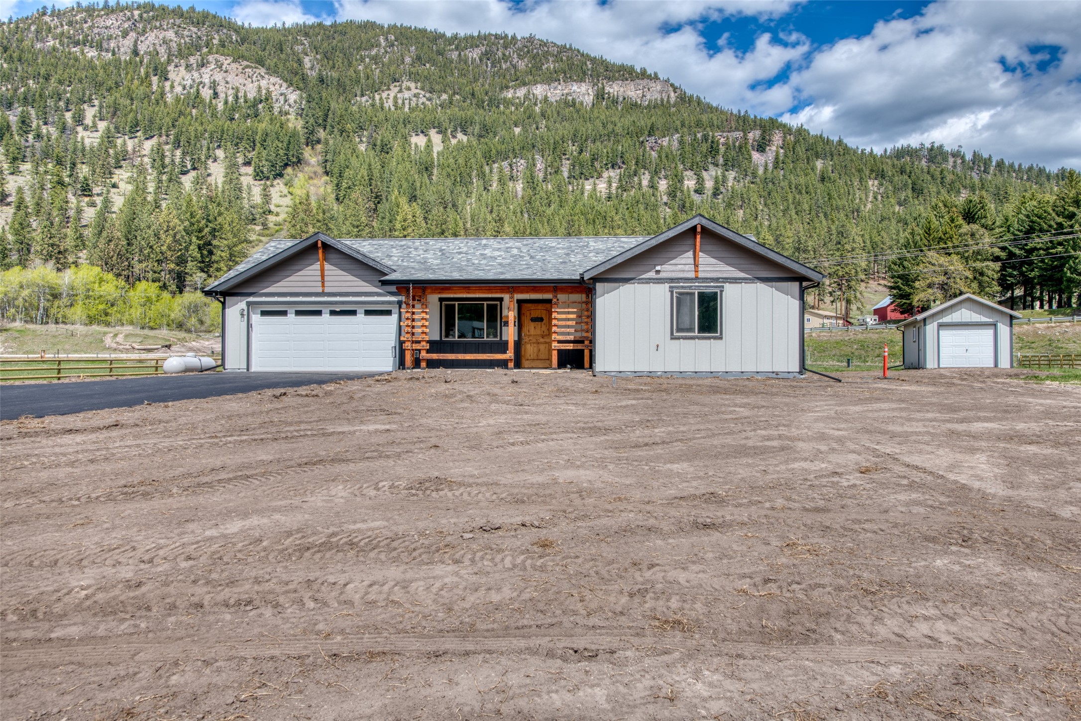 Alberton, Montana 59820, United States, 3 Bedrooms Bedrooms, ,2 BathroomsBathrooms,Residential,Pending,65359