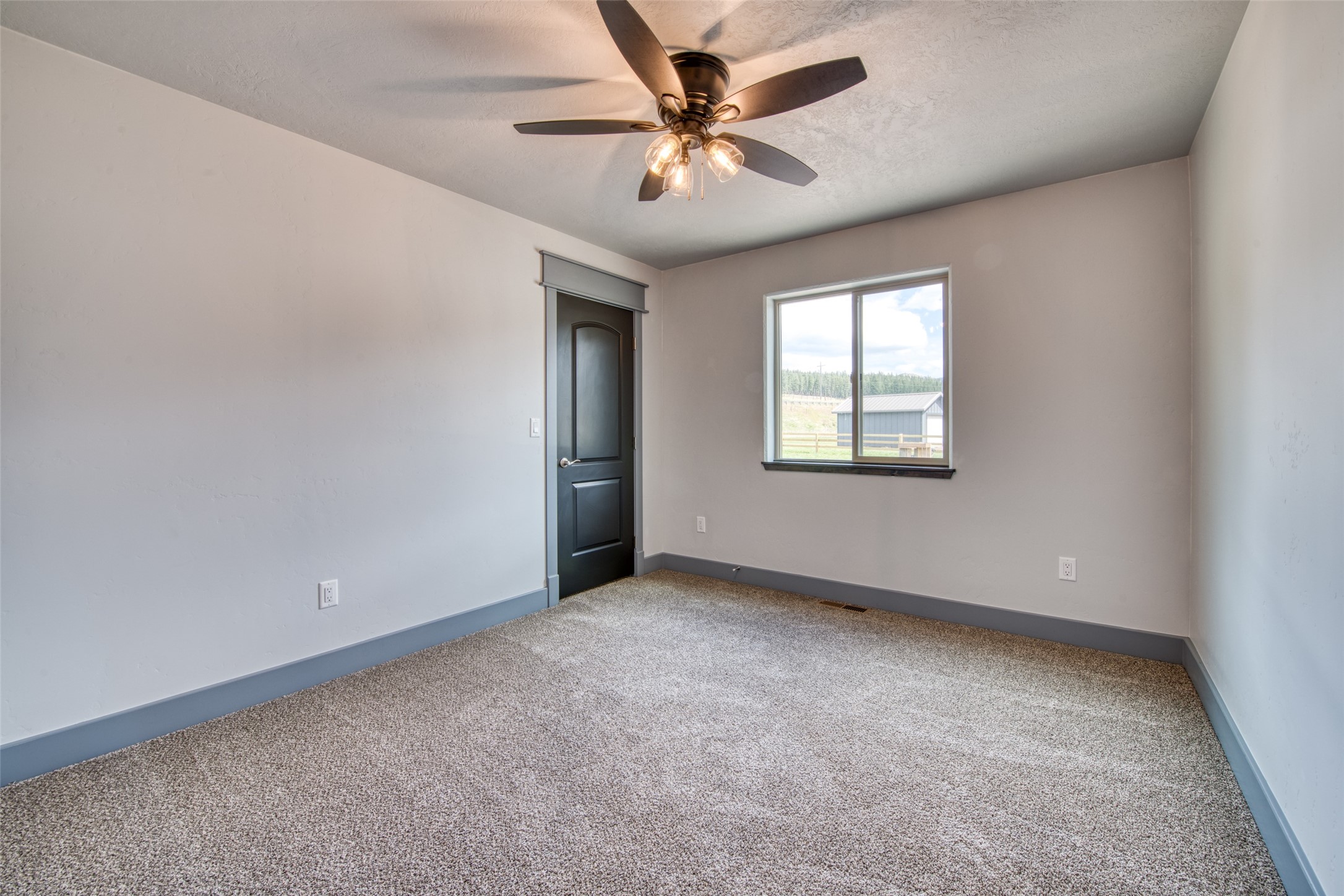 Alberton, Montana 59820, United States, 3 Bedrooms Bedrooms, ,2 BathroomsBathrooms,Residential,Pending,65359