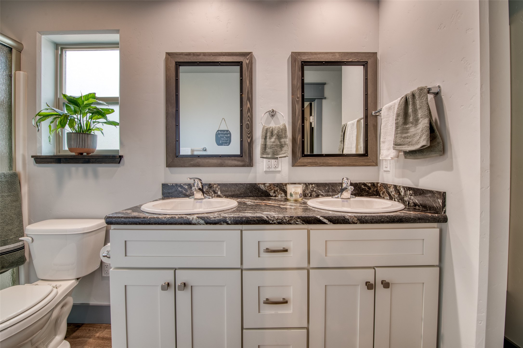 Alberton, Montana 59820, United States, 3 Bedrooms Bedrooms, ,2 BathroomsBathrooms,Residential,Pending,65359