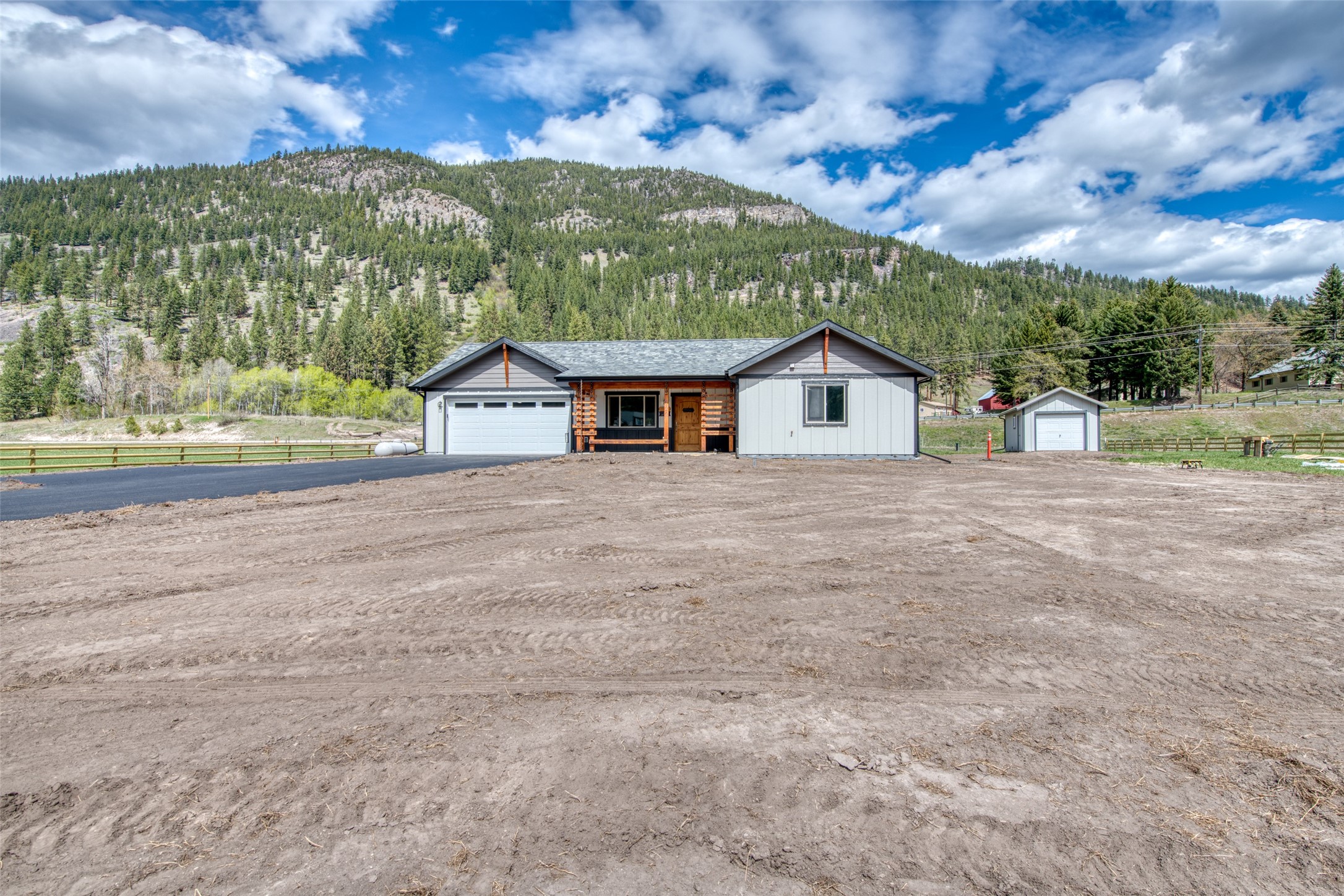 Alberton, Montana 59820, United States, 3 Bedrooms Bedrooms, ,2 BathroomsBathrooms,Residential,Pending,65359