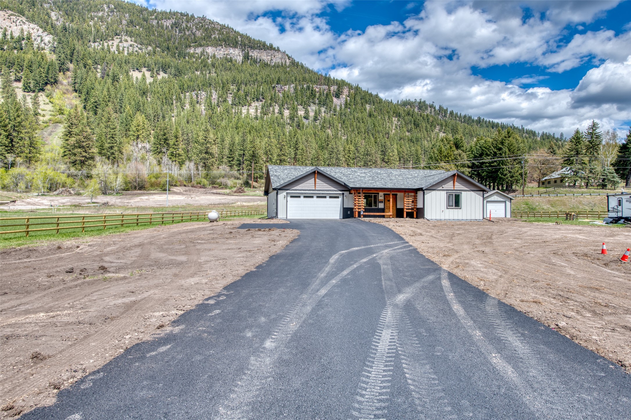 Alberton, Montana 59820, United States, 3 Bedrooms Bedrooms, ,2 BathroomsBathrooms,Residential,Pending,65359