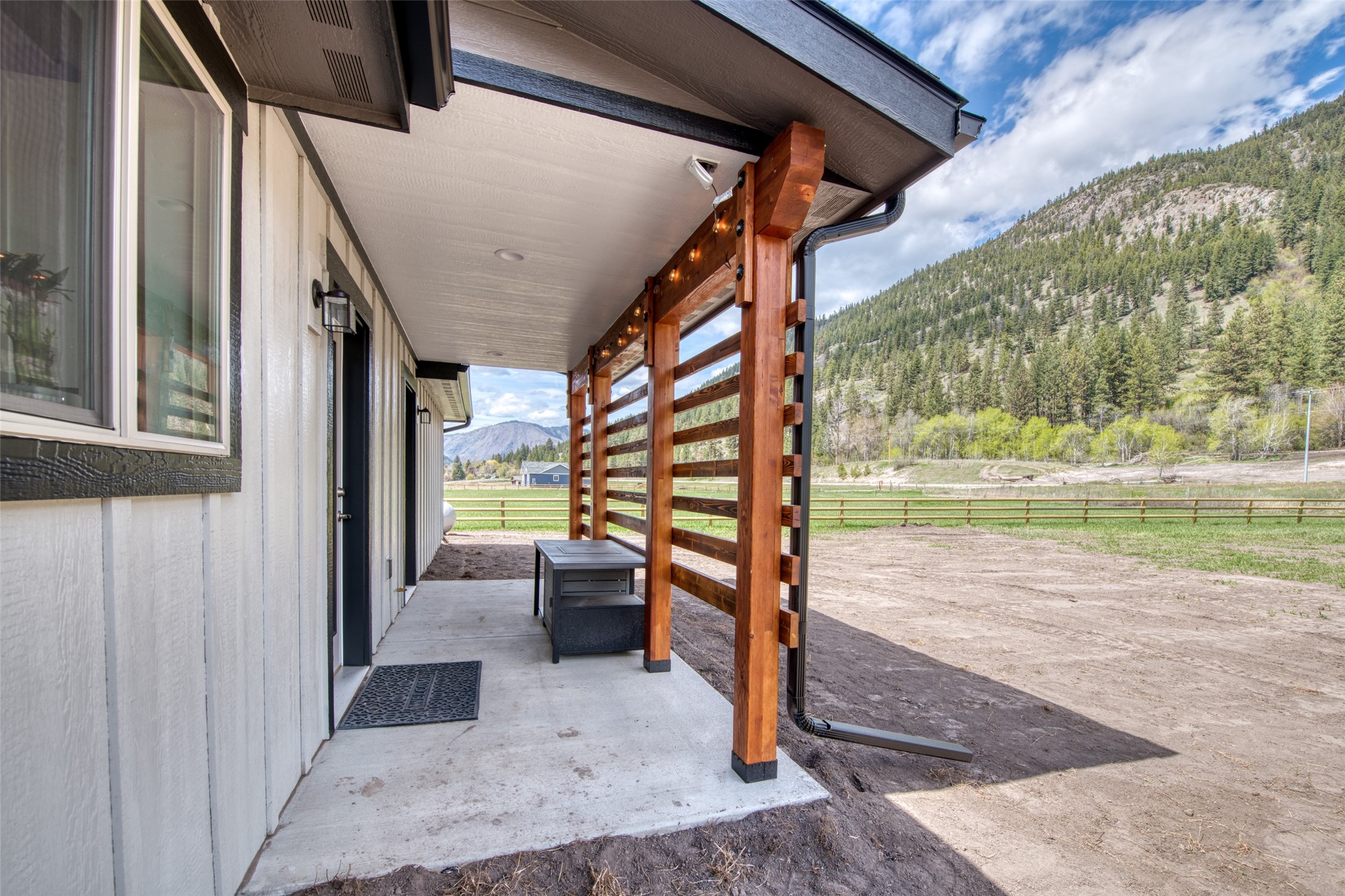 Alberton, Montana 59820, United States, 3 Bedrooms Bedrooms, ,2 BathroomsBathrooms,Residential,Pending,65359