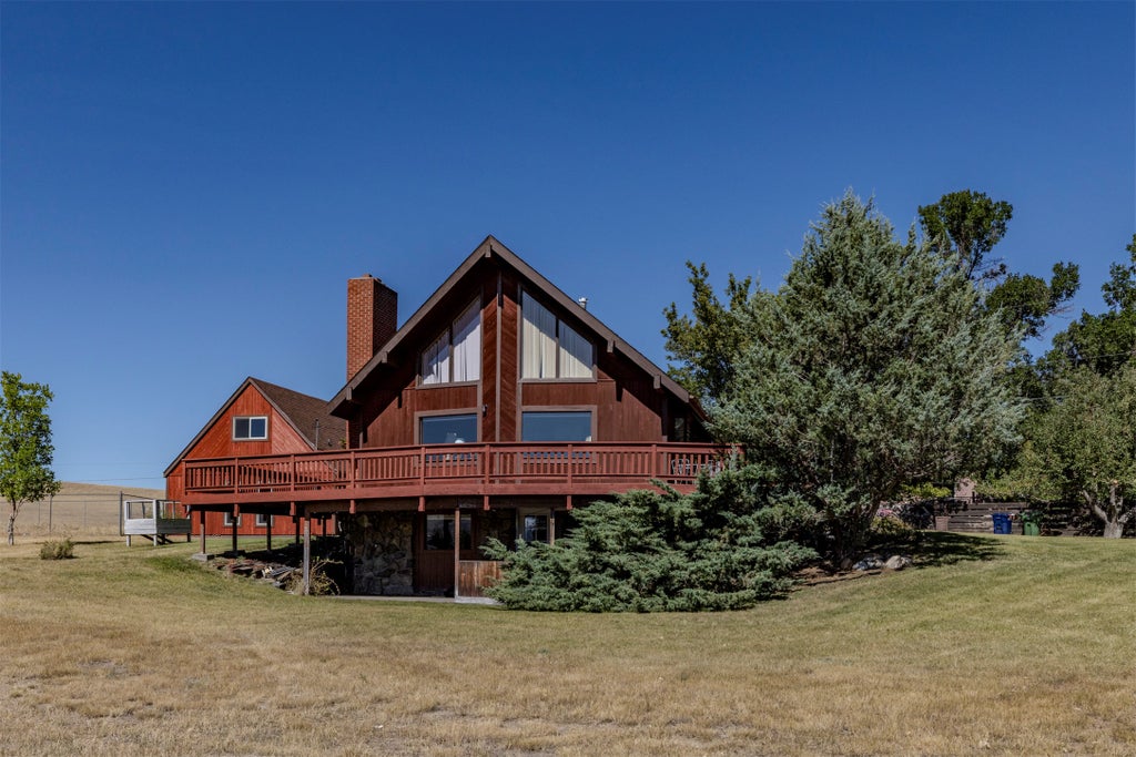 Photo of 418 W Summit Street, Livingston, MT 59047 (MLS # 30078818)