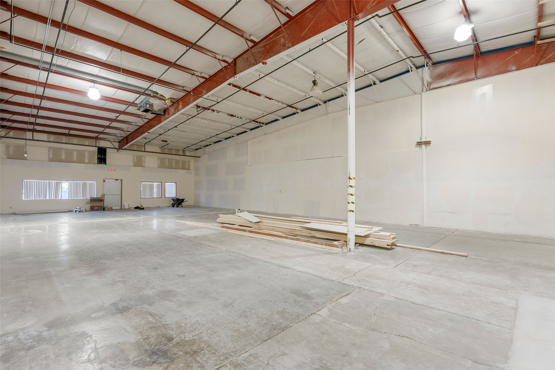 11300 US Highway 93 S V & W