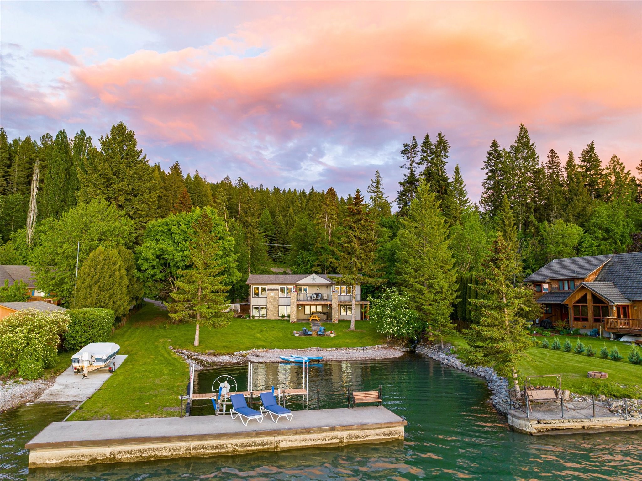 Polson, Montana 59860, United States, 4 Bedrooms Bedrooms, ,3 BathroomsBathrooms,Residential,Active,103590