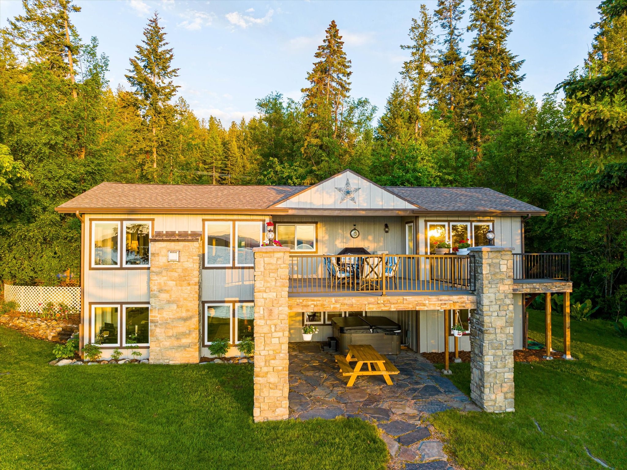 Polson, Montana 59860, United States, 4 Bedrooms Bedrooms, ,3 BathroomsBathrooms,Residential,Active,103590