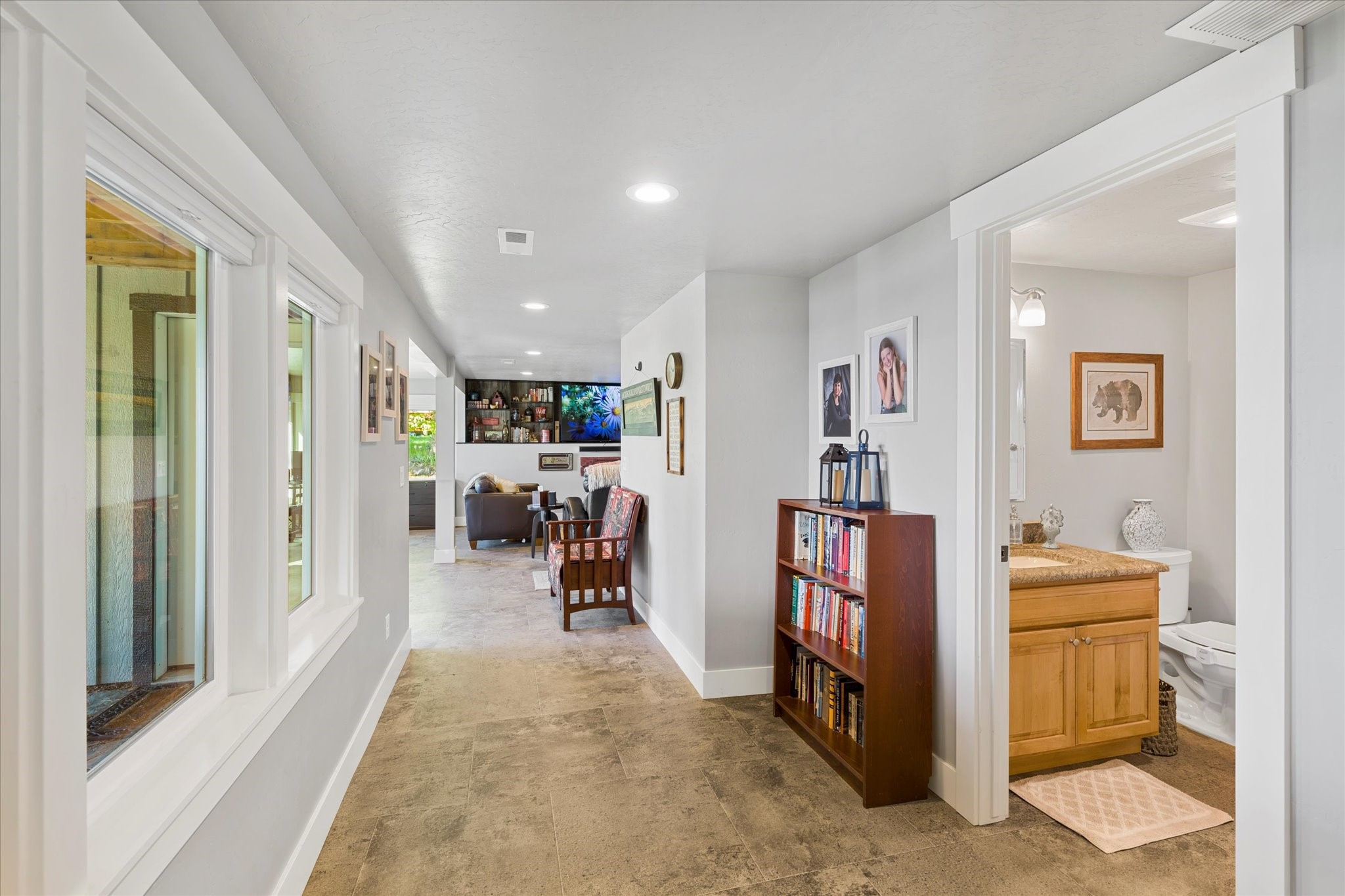 Polson, Montana 59860, United States, 4 Bedrooms Bedrooms, ,3 BathroomsBathrooms,Residential,Active,103590