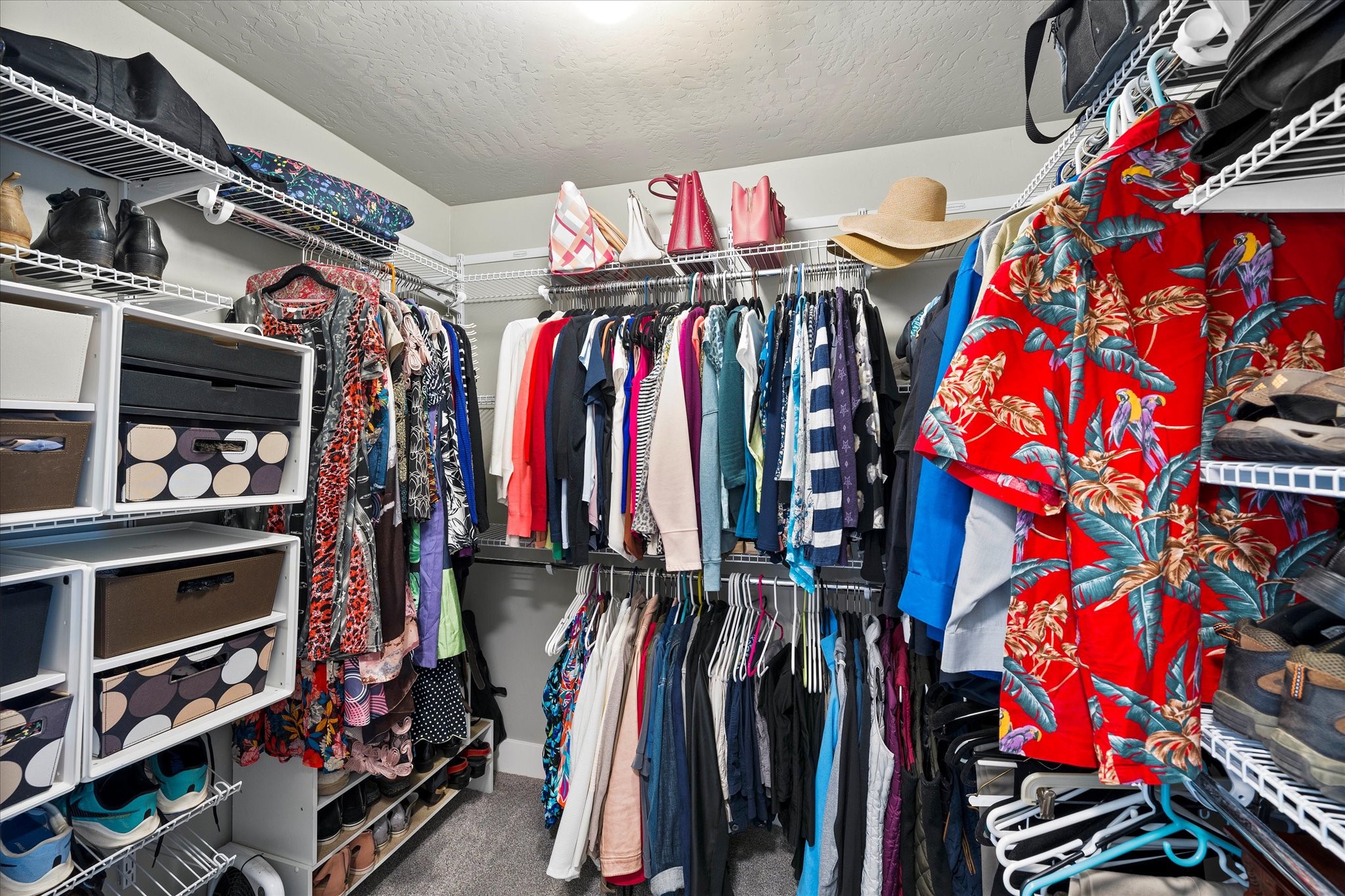 Polson, Montana 59860, United States, 4 Bedrooms Bedrooms, ,3 BathroomsBathrooms,Residential,Active,103590