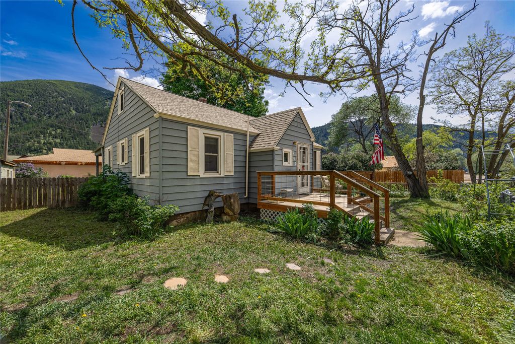 Photo of 307 Speedway Avenue, Missoula, MT 59802 (MLS # 30067462)
