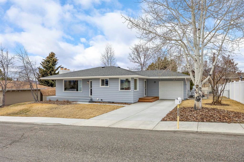 Photo of 3467 Hannibal Street, Butte, MT 59701 (MLS # 30069190)