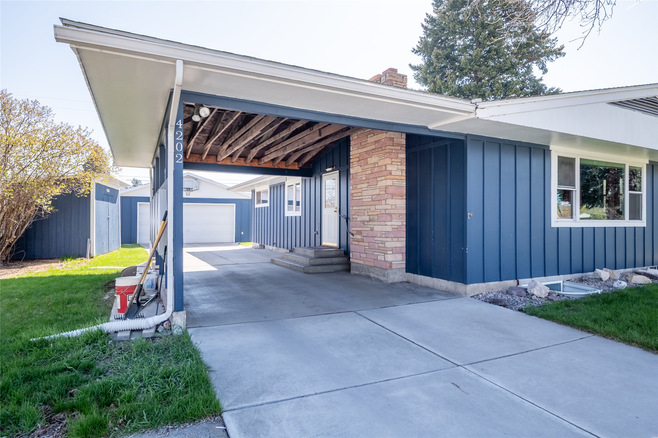 4202 Rainbow Drive