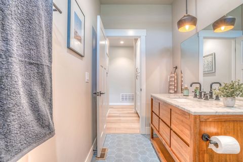 Tiny photo for 499 Jefferson Street, Kalispell, MT 59901 (MLS # 30069994)