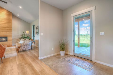 Tiny photo for 499 Jefferson Street, Kalispell, MT 59901 (MLS # 30069994)