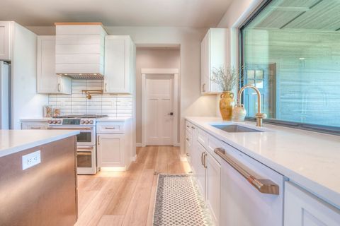 Tiny photo for 499 Jefferson Street, Kalispell, MT 59901 (MLS # 30069994)