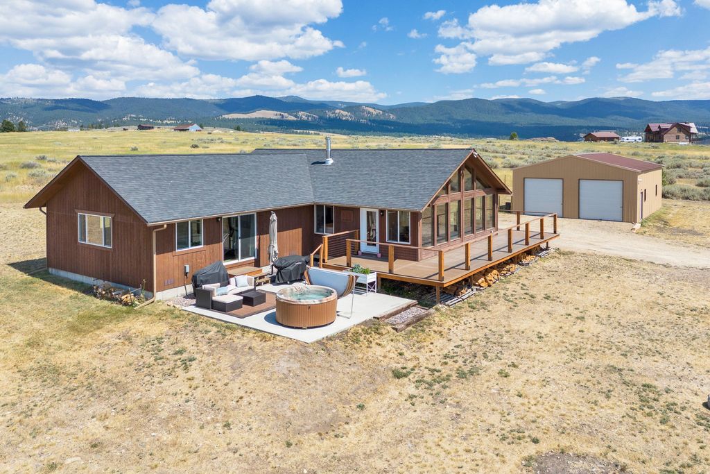 Photo of 652 Pathfinder Road S, Stevensville, MT 59870 (MLS # 30059885)