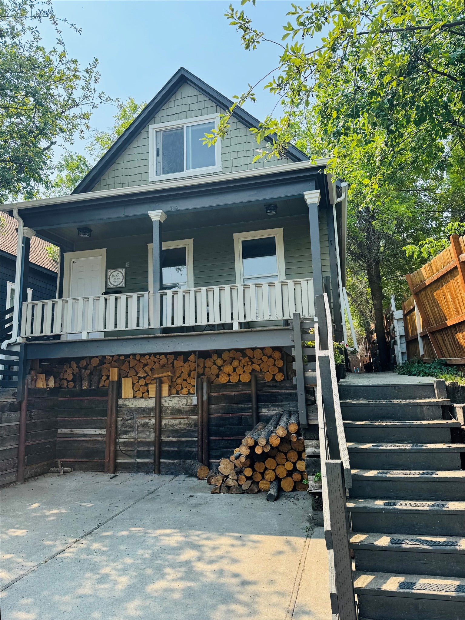 309 E Broadway Street