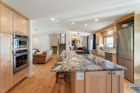 Tiny photo for 2 Grassy Mountain Road, Clancy, MT 59634 (MLS # 30073370)