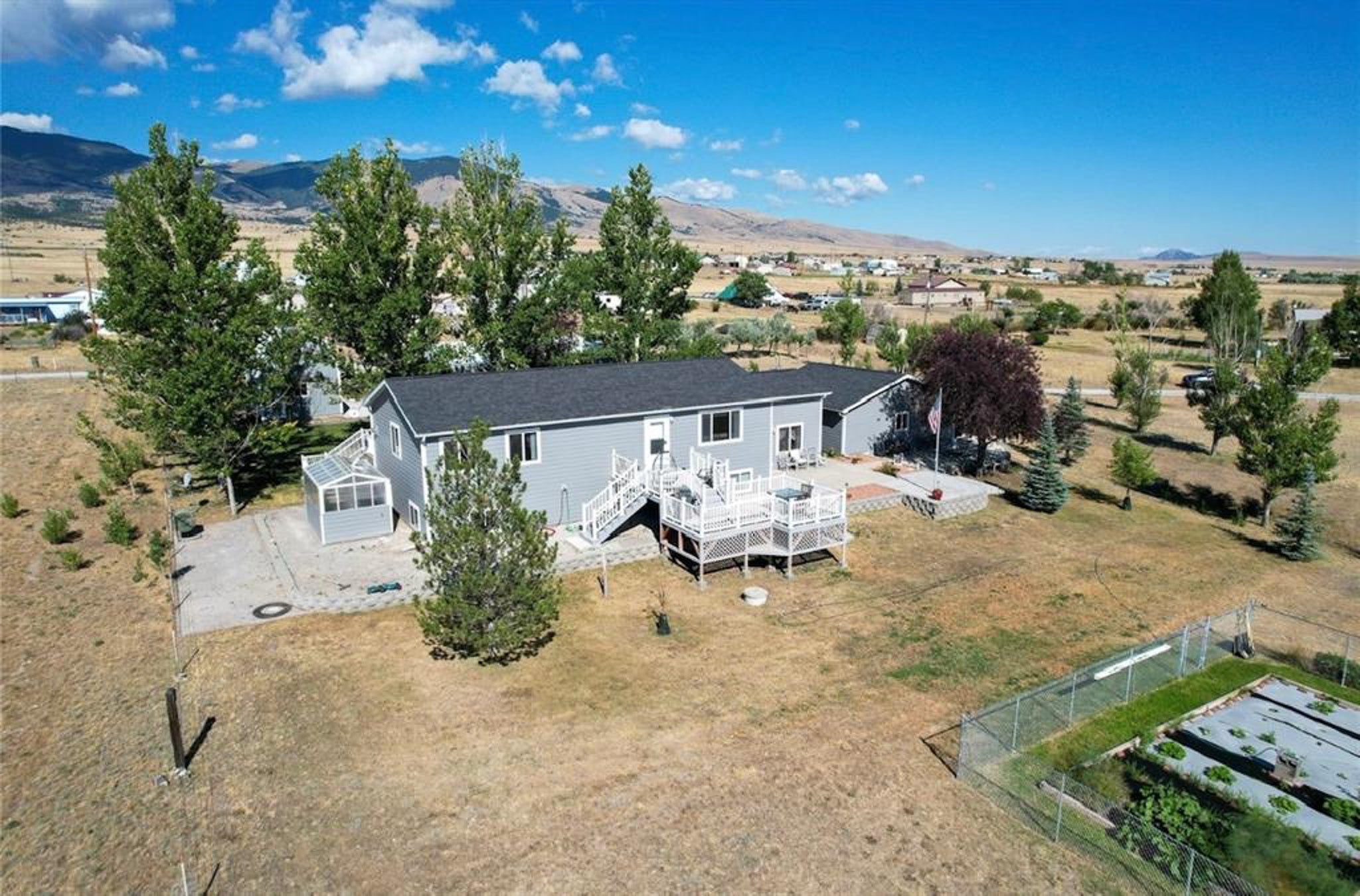7 Strawberry Drive