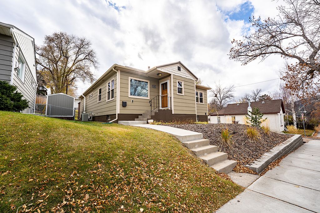 Photo of 1103 Breckenridge Street, Helena, MT 59601 (MLS # 30060821)