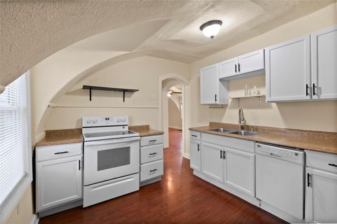 Tiny photo for 1118 Cleveland Avenue, Havre, MT 59501 (MLS # 30070602)