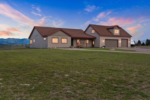 Photo of 881 Lone Coyote Trail, Kalispell, MT 59901 (MLS # 30056257)
