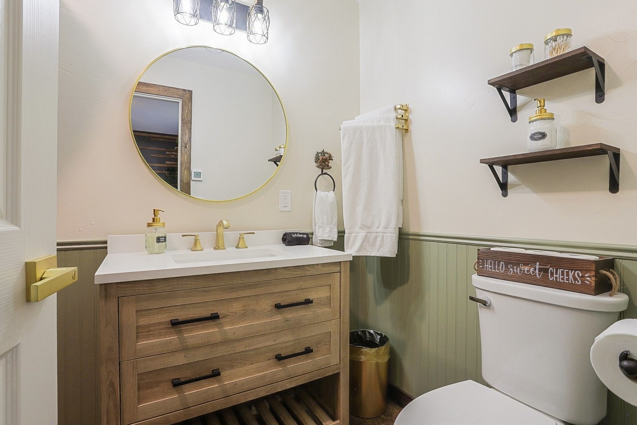 606 W Chinook Street