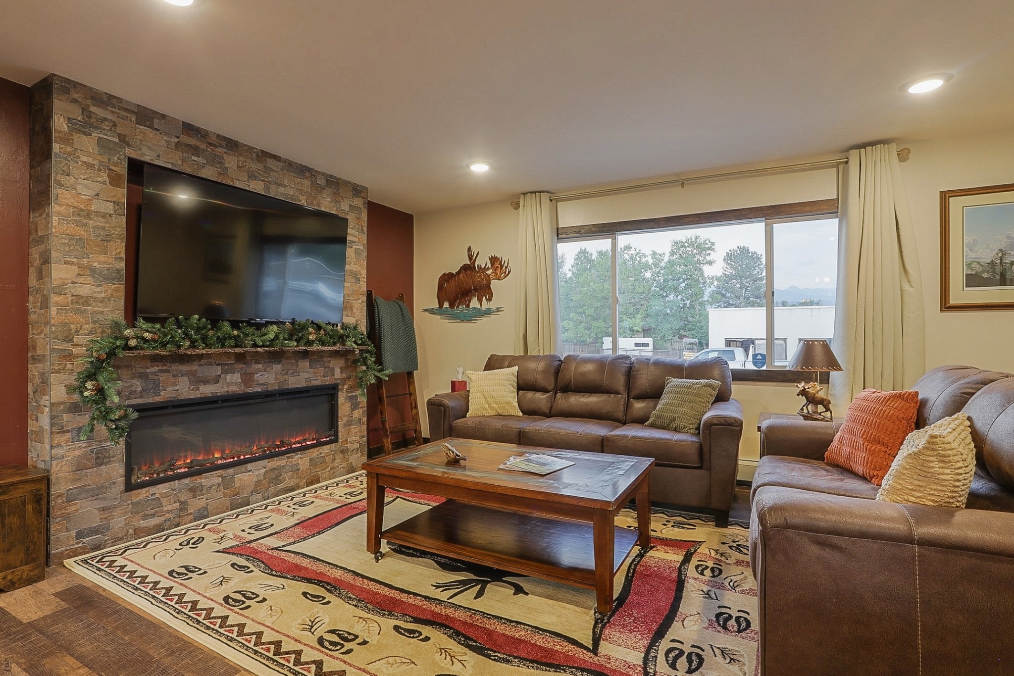 606 W Chinook Street