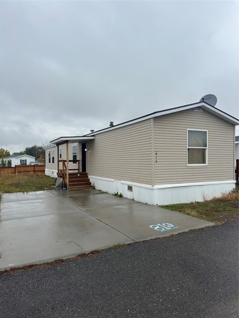 Photo of 810 Piper Loop, Laurel, MT 59044 (MLS # 30059950)