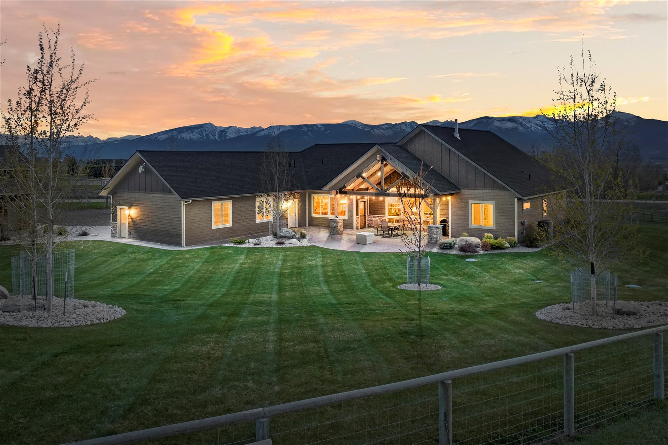 828 and 806 Corvallis Hills Drive