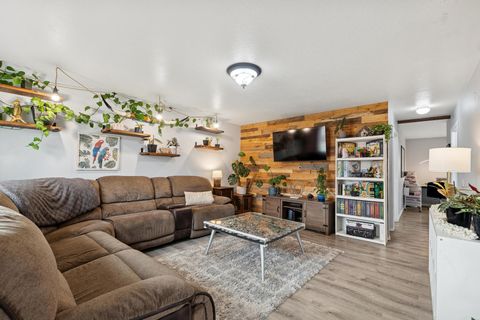 Photo of 1418 6th Avenue W, Kalispell, MT 59901 (MLS # 30061301)