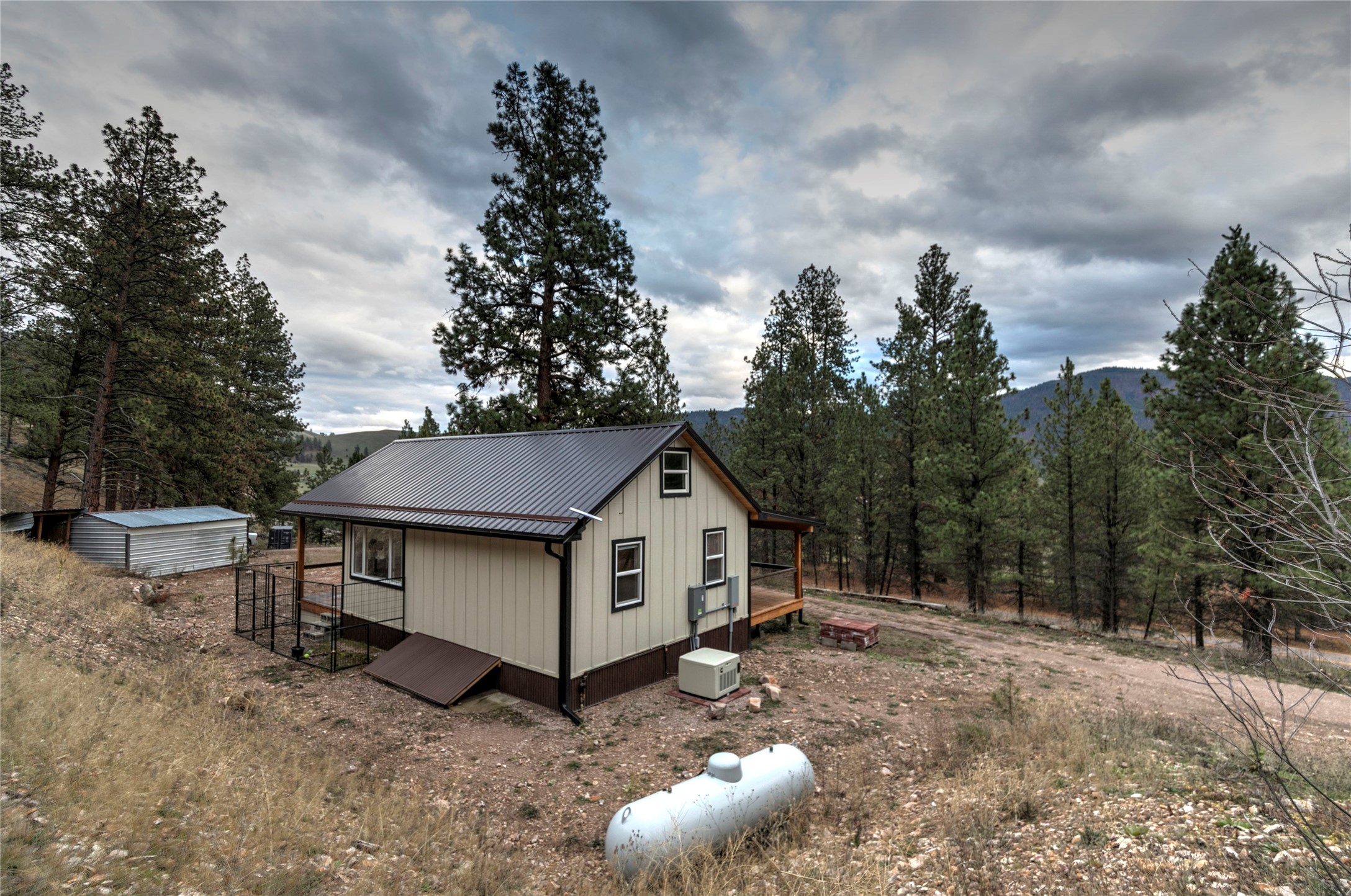 Clinton, Montana 59825, United States, 1 Bedroom Bedrooms, ,1 BathroomBathrooms,Residential,Active,247600