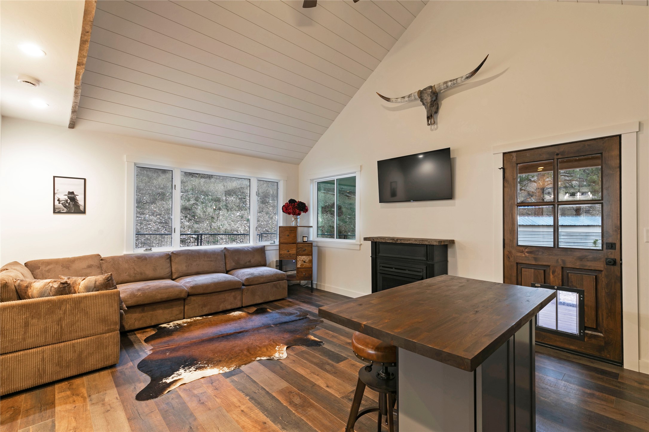 Clinton, Montana 59825, United States, 1 Bedroom Bedrooms, ,1 BathroomBathrooms,Residential,Active,247600