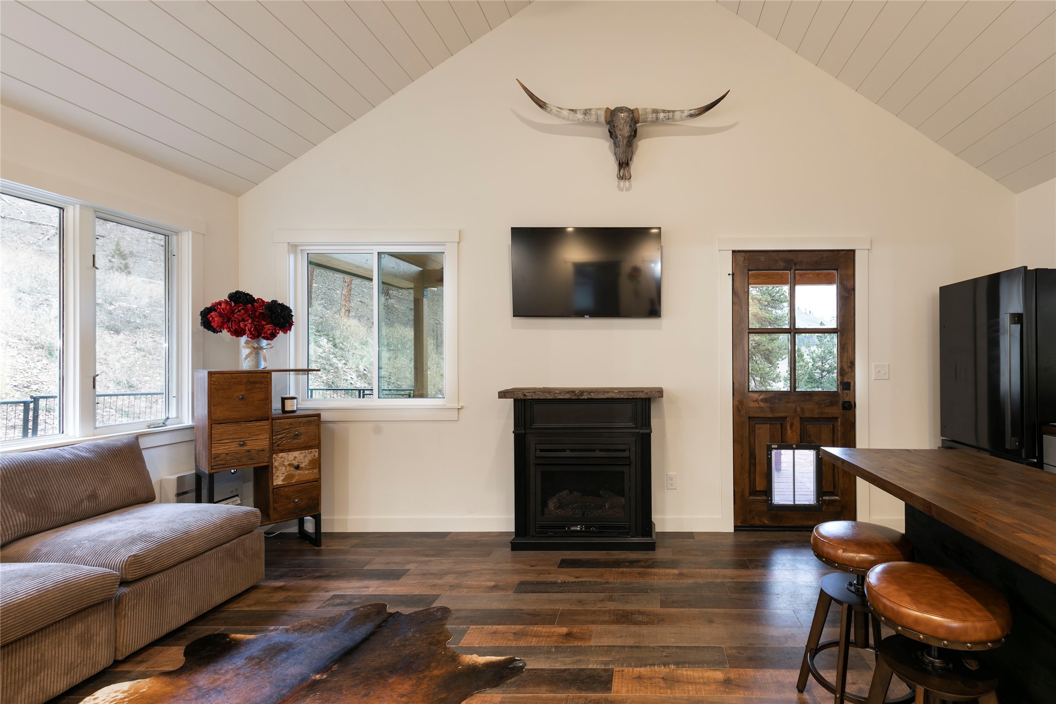 Clinton, Montana 59825, United States, 1 Bedroom Bedrooms, ,1 BathroomBathrooms,Residential,Active,247600